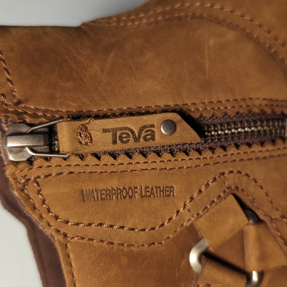 Teva 'Foxy' Waterproof Leather Ankle Boots - Picture 6 of 11